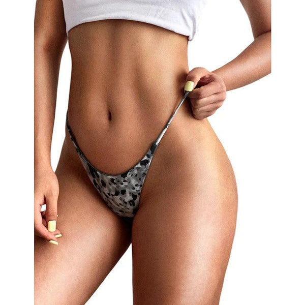 Les Secrets de Léa – String taille basse en satin à lanières fines – Hikari