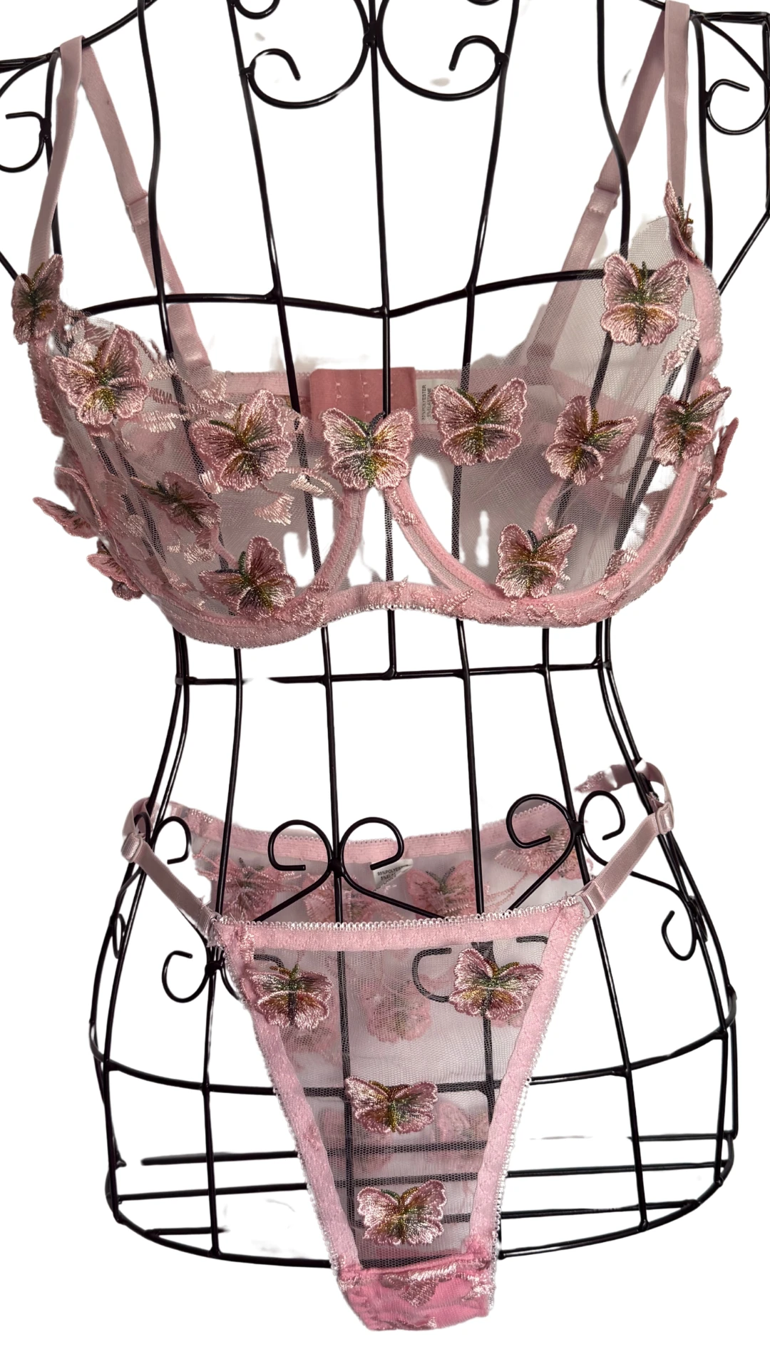 Les Secrets de Léa – Ensemble lingerie papillons en tulle rose – Louane