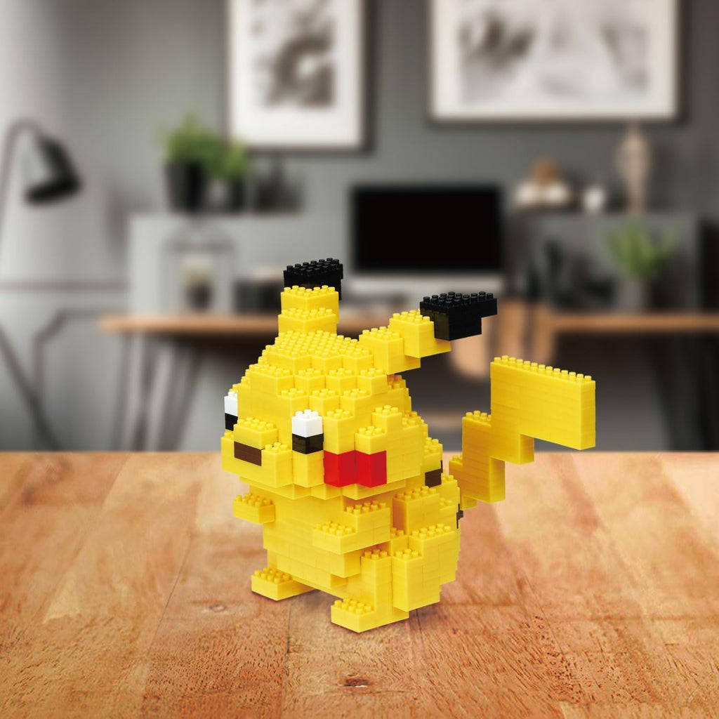 nanoblock - Pikachu Deluxe - Figurine Pokémon - Jeu de Construction - Activité 12 Ans et + - 560 Pièces - Taille Deluxe