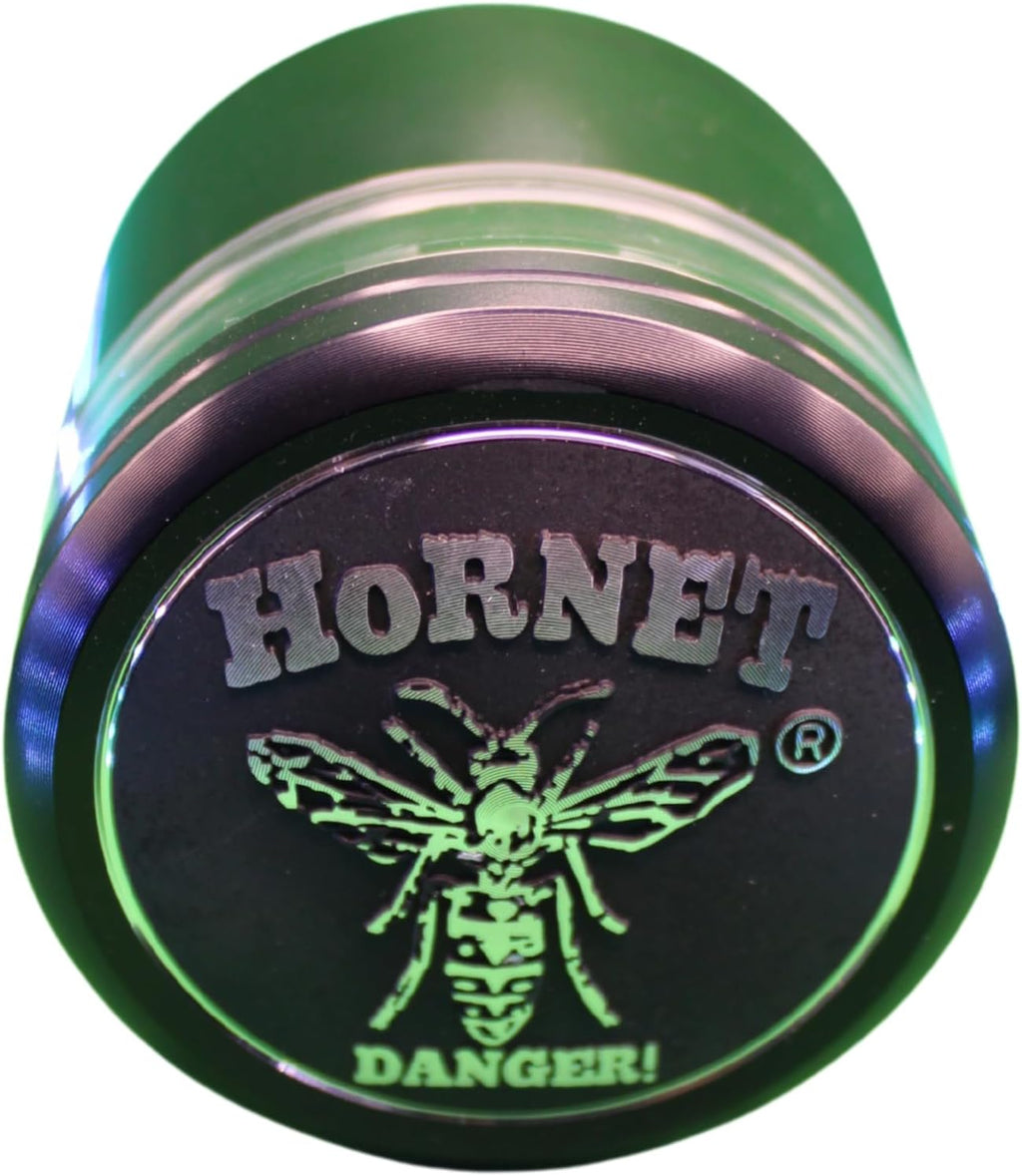 HORNET Grinder Métal “Danger!” – Broyeur d’Herbes 3 Parties avec Couvercle Aimanté – Compact et Robuste – Plusieurs Coloris (Noir)
