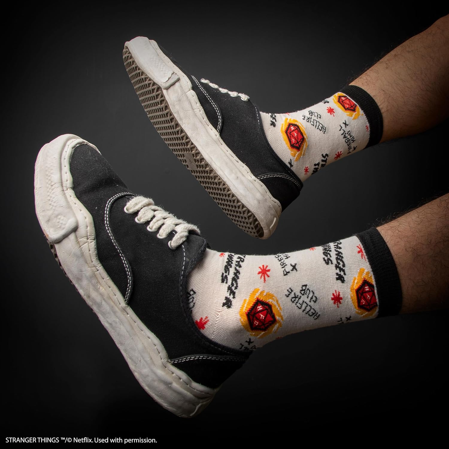 Cinereplicas Stranger Things - Set de 3 paires de chaussettes - Licence Officielle