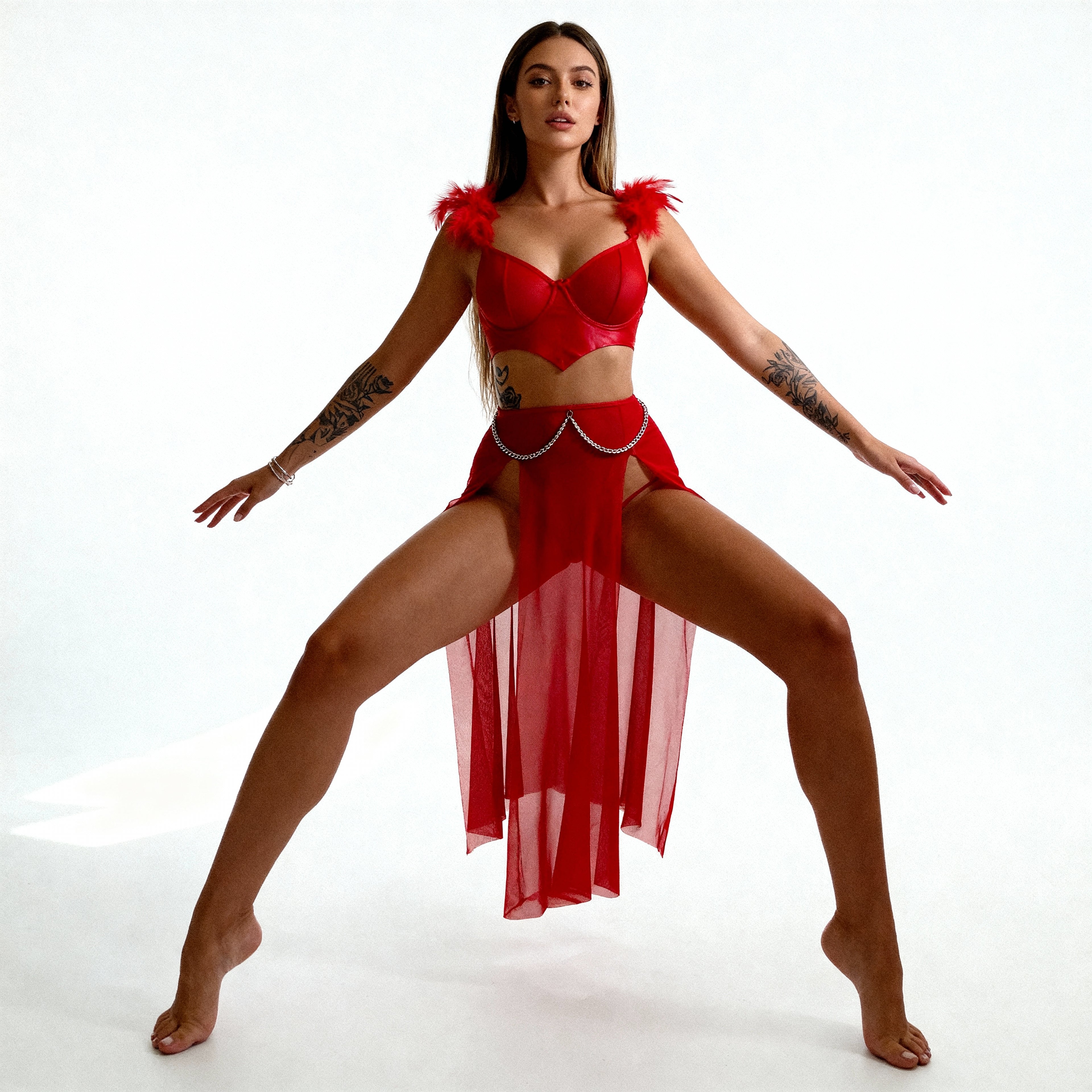 Daisy Ensemble Lingerie Glamour Rouge Corset Structuré Avec Jupe Fluide Et Chaîne Délicate by Les Secrets de Léa