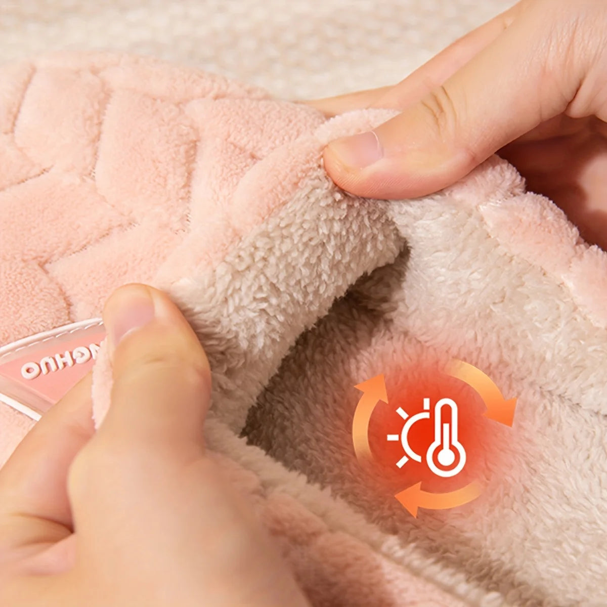 Pantoufles Peluche Rose Semelle Épaisse Antidérapante Unisexe