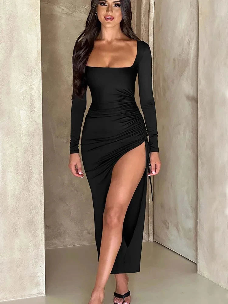 Robe Tob Longue Froncée Col Carré Noire Élégante