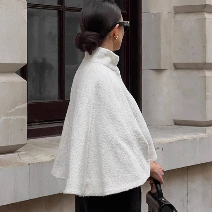 Cape En Laine Blanche Avec Fermeture Éclair