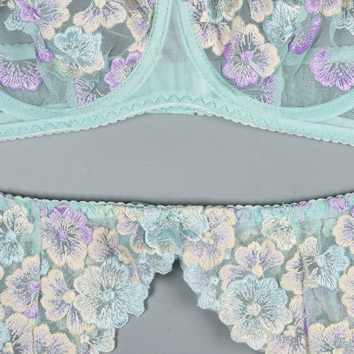 Floral Lace Lingerie Set — Bra, Thong & Garter Belt