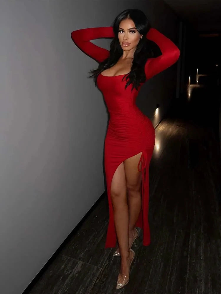 Robe Tob Longue Froncée Col Carré Noire Élégante