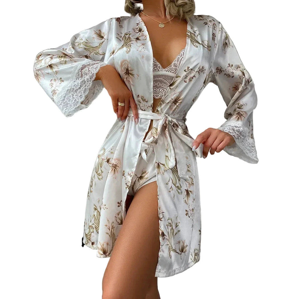 Les Secrets de Léa – Pyjama satin dentelle imprimé floral avec kimono – Laly