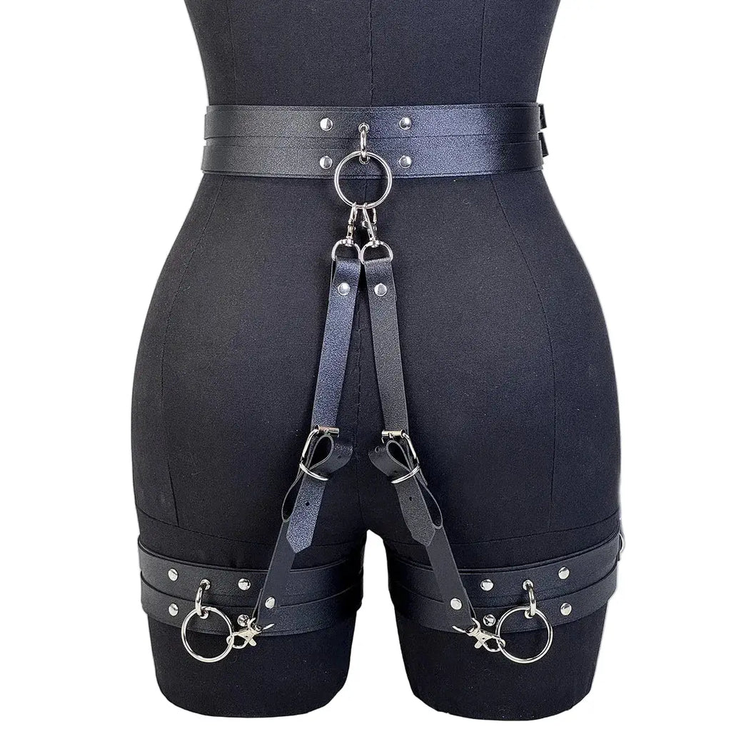 Ceinture jarretelles de cuisse en cuir synthétique, harnais gothique noir avec anneaux argentés (LSDLBoutique)