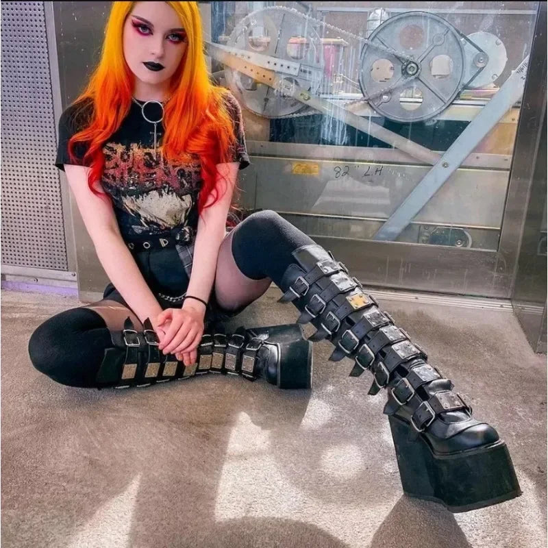 Bottes Cosplay Gothiques En Cuir À Boucles Plateforme