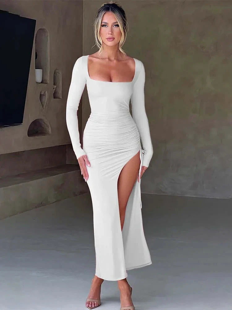 Robe Tob Longue Froncée Col Carré Noire Élégante