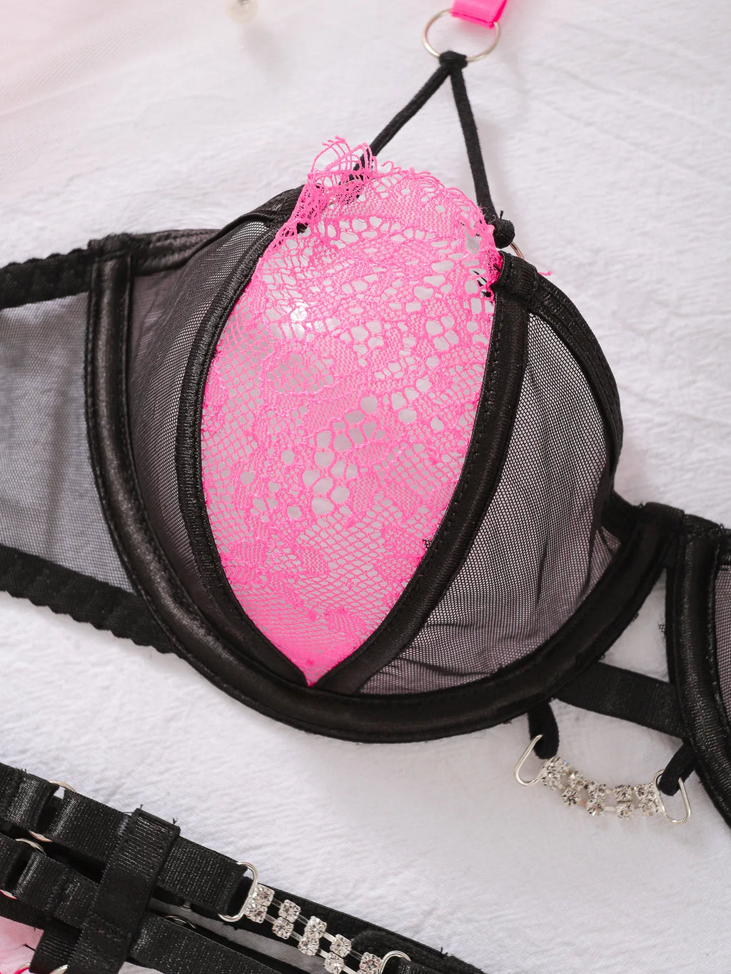 SMPG Ensemble Lingerie Maille Éthique Rose Et Noir Sangles