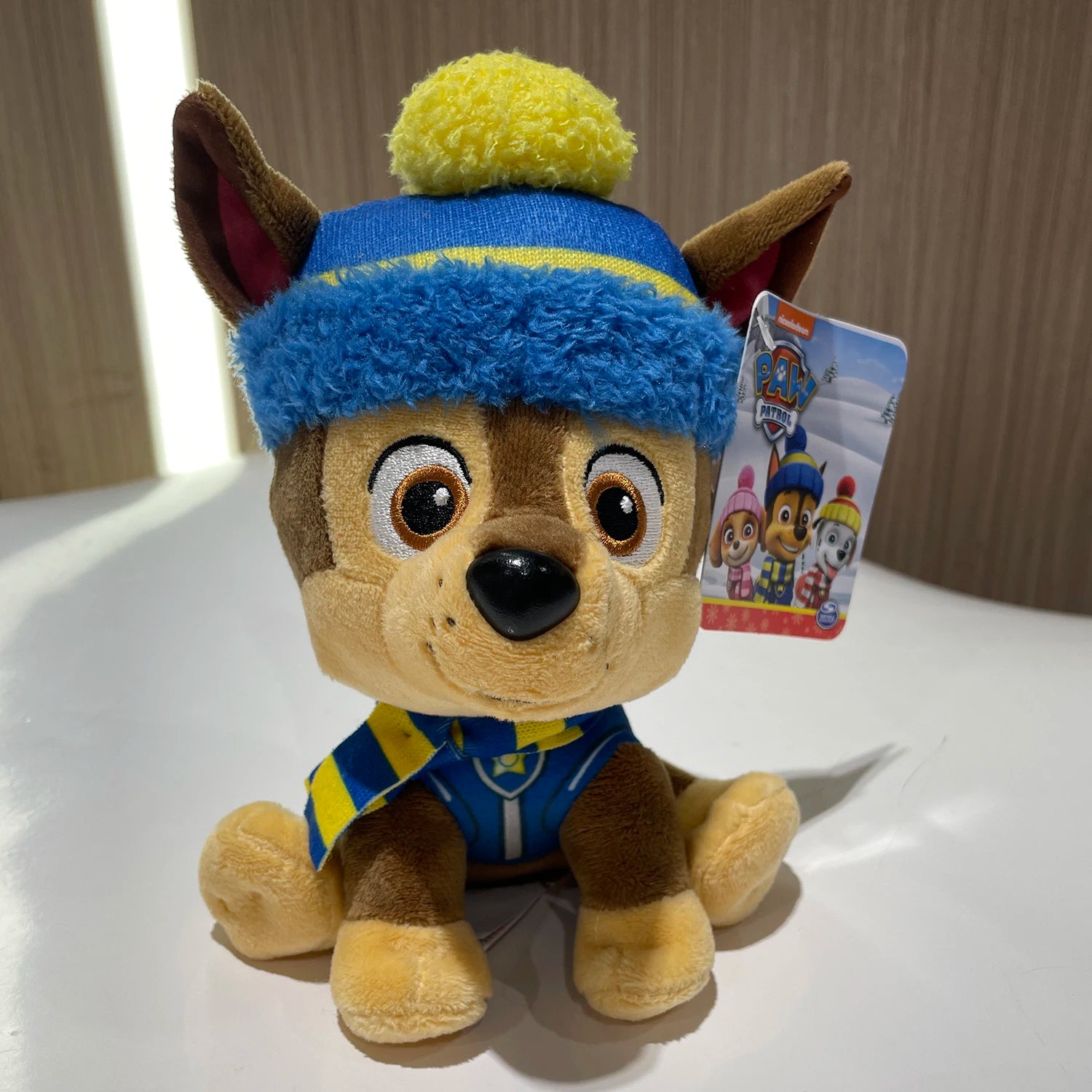 Original PAW Patrol Holiday Style Skye Chase Everest en écharpe et chapeau Jouet en peluche sous licence officielle pour les âges de 1 et plus de 6 pouces 15,2 cm by LSDLBoutique.ch