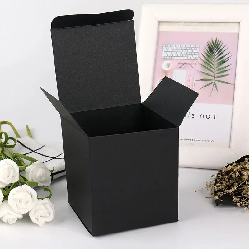 Boîte Carrée Pliante Kraft Noir Blanc 20 ou 50 Pièces