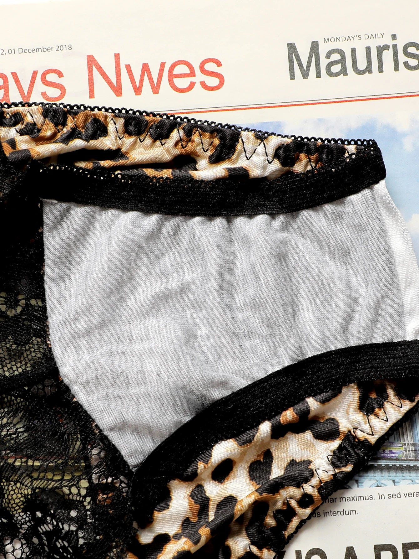 Les Secrets de Léa Lingerie Dentelle Sans Fil Mauve