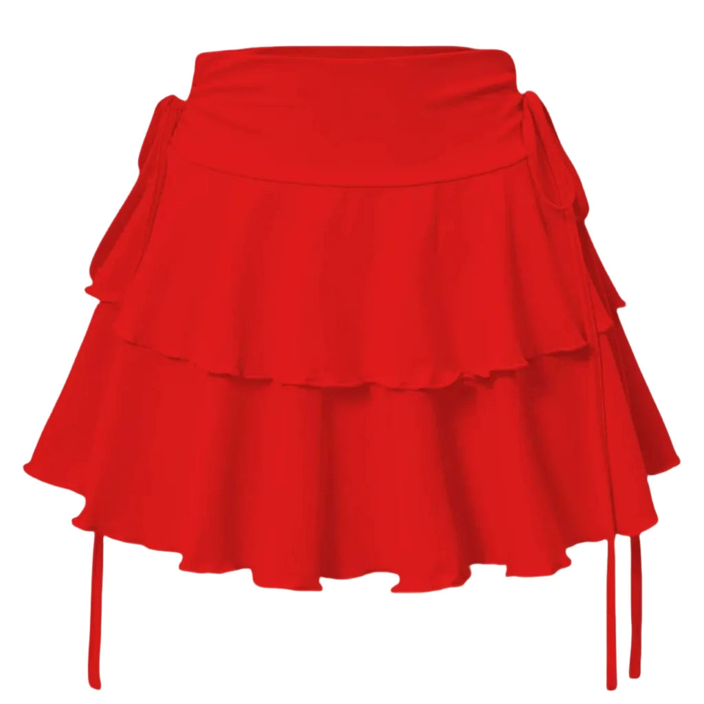 Jupe Cherry Aka courte évasée à taille haute rouge, volants superposés et liens sur les côtés