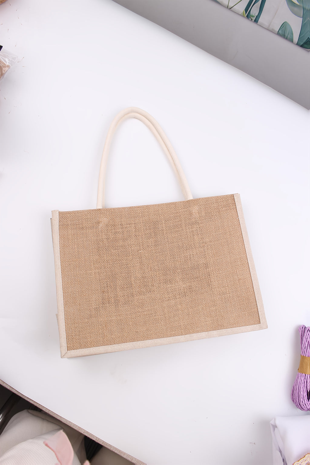 EcoHemp – Sac de Sport en Toile de Chanvre Kaki avec Pochette Élégante by LSDLBoutique.ch