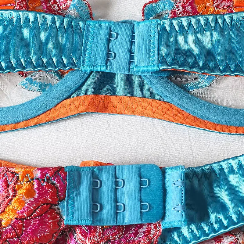 Ensemble lingerie dentelle florale brodée 3 pièces – Vahinée
