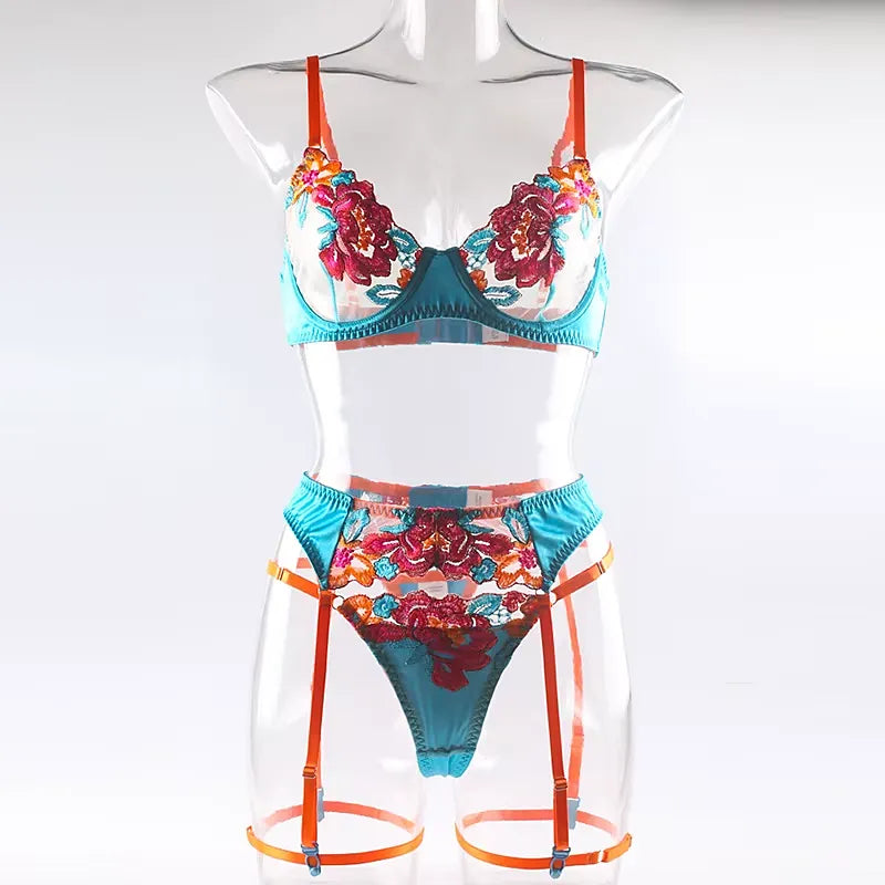 Ensemble lingerie dentelle florale brodée 3 pièces – Vahinée